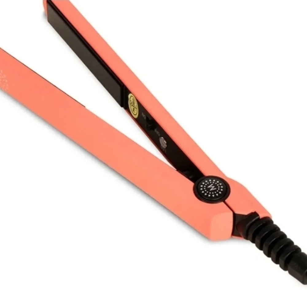 New $99 Malina Travel Kit: Your On-the-Go Hair Styling Essential - Picture 5 of 7